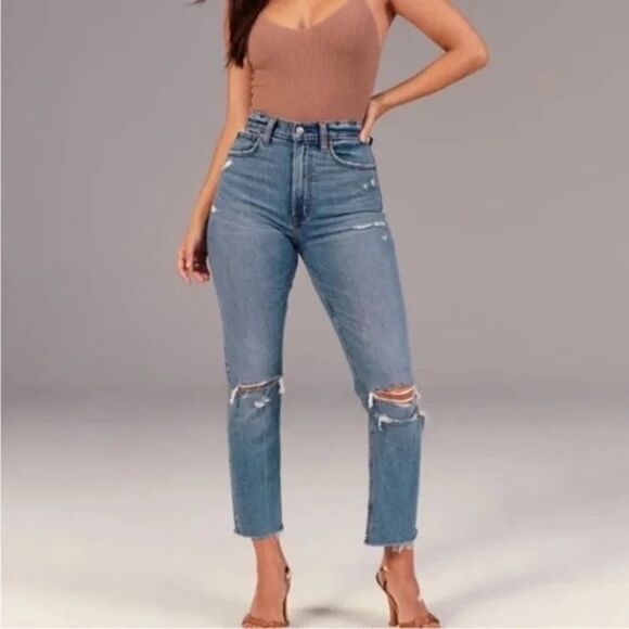ABERCROMBIE ULTRA HIGH RISE ANKLE STRAIGHT JEAN WITH DISTRESSING SIZE 26/2 - Picture 1 of 5